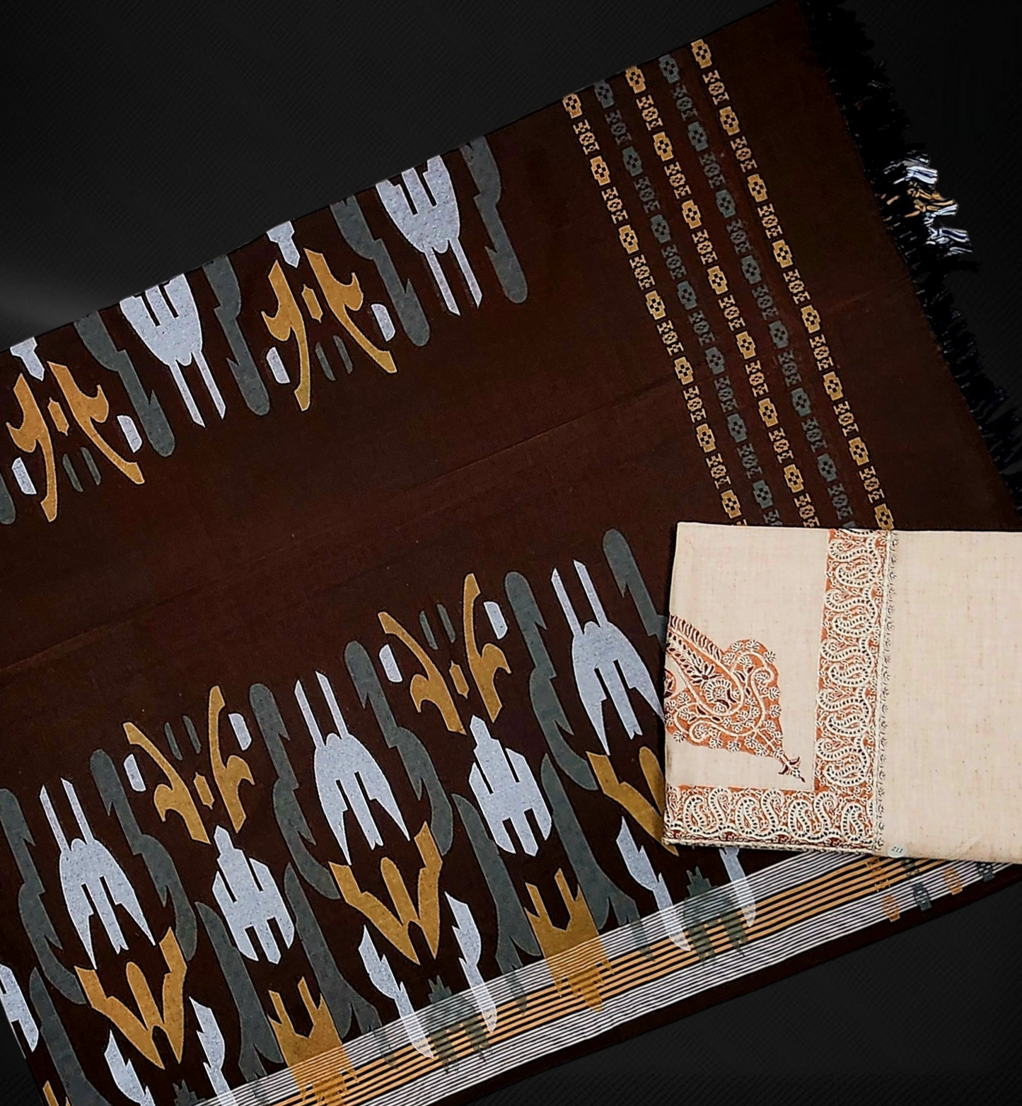 Printed Mawaz Set/معوز صيني مع الشال