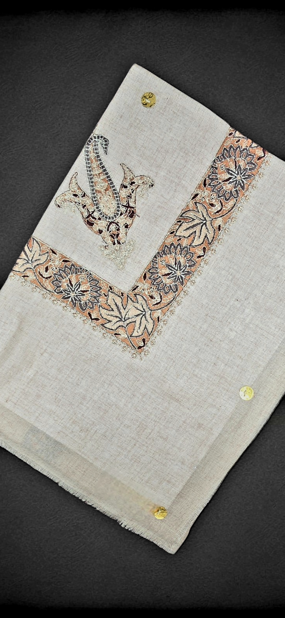 Yemeni style shawl