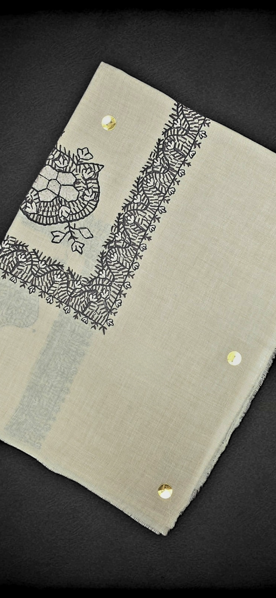 Yemeni style shawl